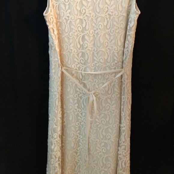 B. Young Beautiful Beaded Sleeveless Dress: Size M - Picture 10 of 16